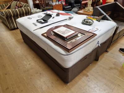 DOUBLE STORAGE MATTRESS + BASE