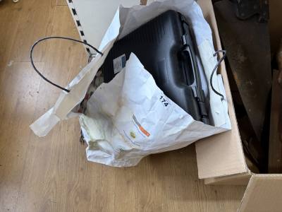PORTABLE GAS COOKER + BOTTLES + FOOT PUMP