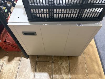 TOOL CABINET