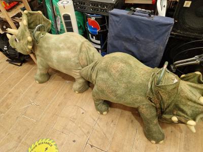 2 X LARGE DINOSAUR RIDES