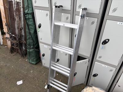 SET OF EXTENDING LADDERS
