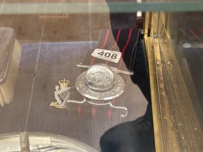RIR CAP BADGE + RAOC BELT