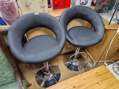 PAIR OF BAR STOOLS