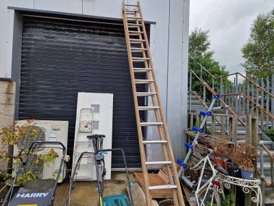 2 TIER WOODEN LADDER