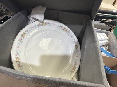 MAYFAIR DINNER SERVICE
