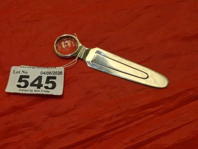 SILVER BOOKMARK WITH EYEGLASS