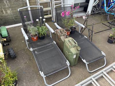 LOT OF GARDEN CHAIRS