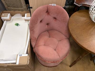BEDROOM TUB CHAIR