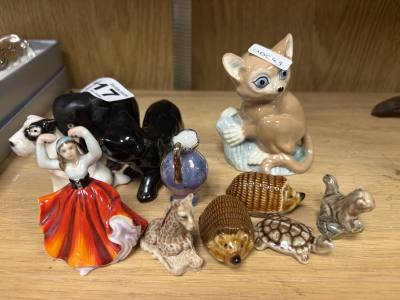 TABLE LOT OF ANIMALS + DOULTON LADY