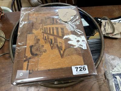 TRAY + PLAQUE