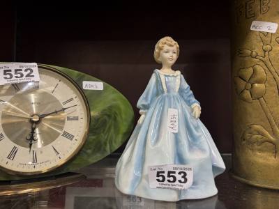 WORCESTER FIGURE "GRANDMOTHERS DRESS"