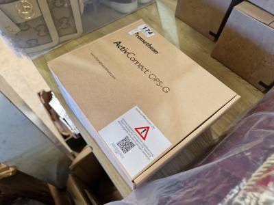 2 PROMETHEAN ACTIVE CONNECT ROUTERS