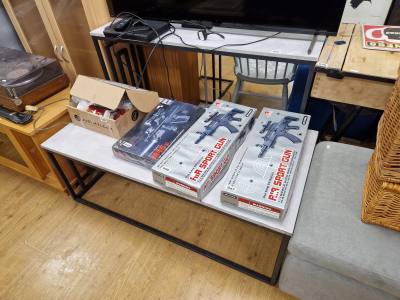HALL + COFFEE TABLE