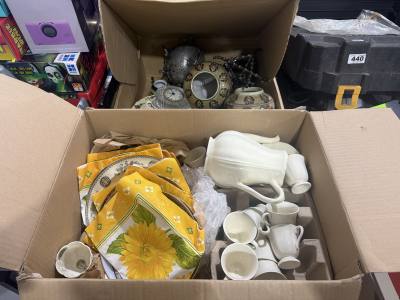 BOX OF WEDGEWOOD TEA SET + COLLECTABLES