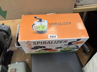 FRUIT + VEG SLICER