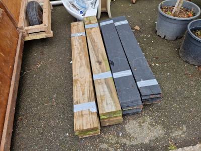 LOT OF FENCE BOARDS