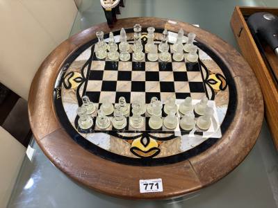 CHESS BOARD TABLE TOP + PIECES 