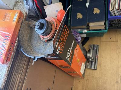 ELECTRIC STRIMMER