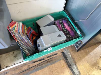 AIWA STEREO ( PLUG ), CD'S + MAGS