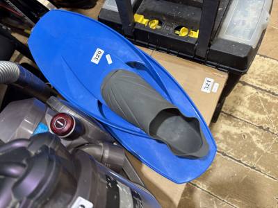 (SIZE 10 1/2) DIVER FLIPPERS