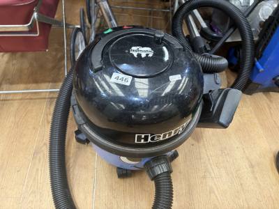HENRY VACUUM
