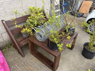 GARDEN TABLE + BENCH