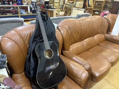 FENDER ACOUSTIC GUITAR + BAG