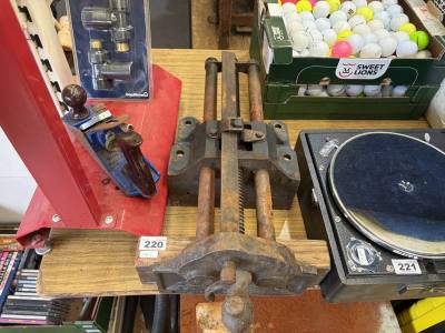 BENCH VICE
