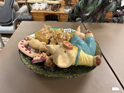 LOT OF PIG ORNAMENTS
