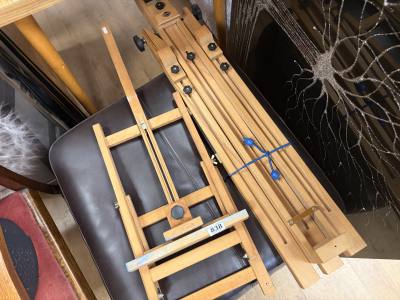 2 X ARTISTS EASELS
