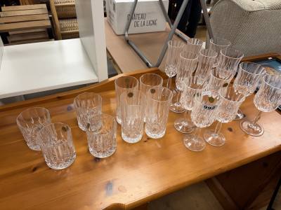LOT OF CRYSTAL GLASSES