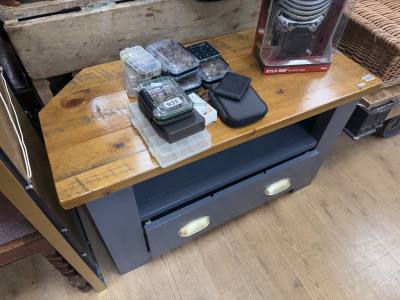 MODERN TV UNIT