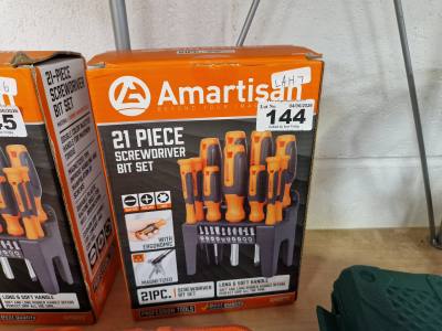 NEW SCREWDRIVER SET