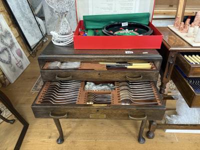 OAK CANTEEN CUTLERY TABLE