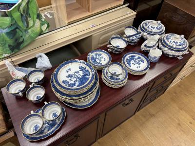 THE BOOTHS REAL OLD WILLOW CHINA