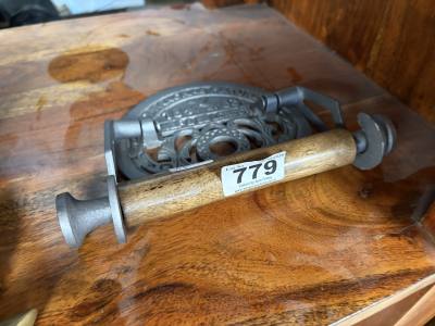 CAST DOOR KNOCKER
