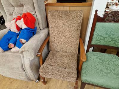 ROCKING CHAIR