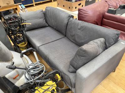 2 SEATER SETTEE