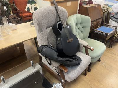 FABRIC RECLINING ARMCHAIR