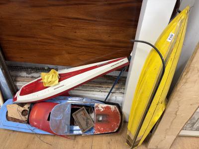 LOT OF MODEL BOATS
