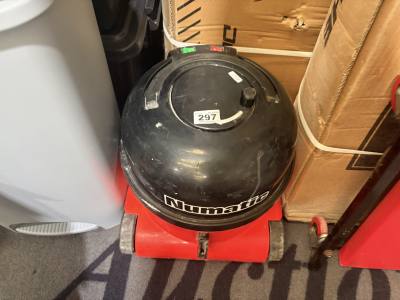 110V HENRY VACUUM(NEEDS HOSE )