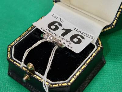18CT GOLD DIAMOND SOLITAIRE RING