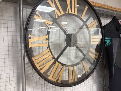 WALL CLOCK