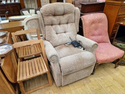 ELECTRIC RECLINING CHAIR