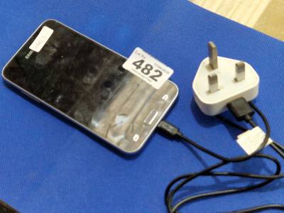 SAMSUNG MOBILE PHONE + CHARGER