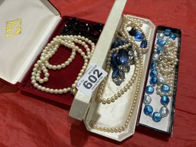 LOT OF DRESS JEWELLERY