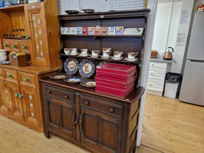 ERCOL DRESSER
