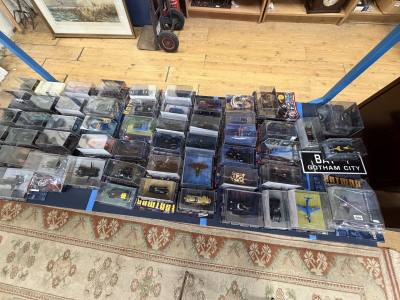 LARGE COLLECTION OF NEW BATMAN MODELS