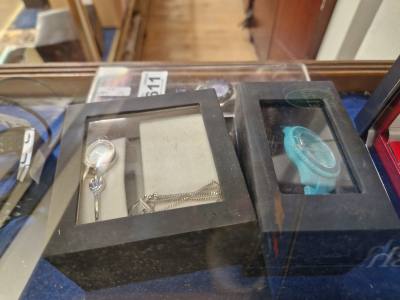 3 X SEKONDA WATCHES