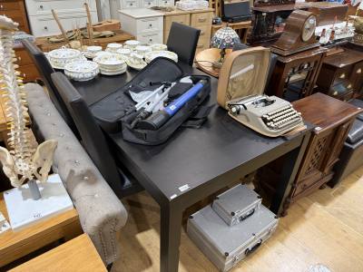 EXTENDING TABLE + 4 X CHAIRS